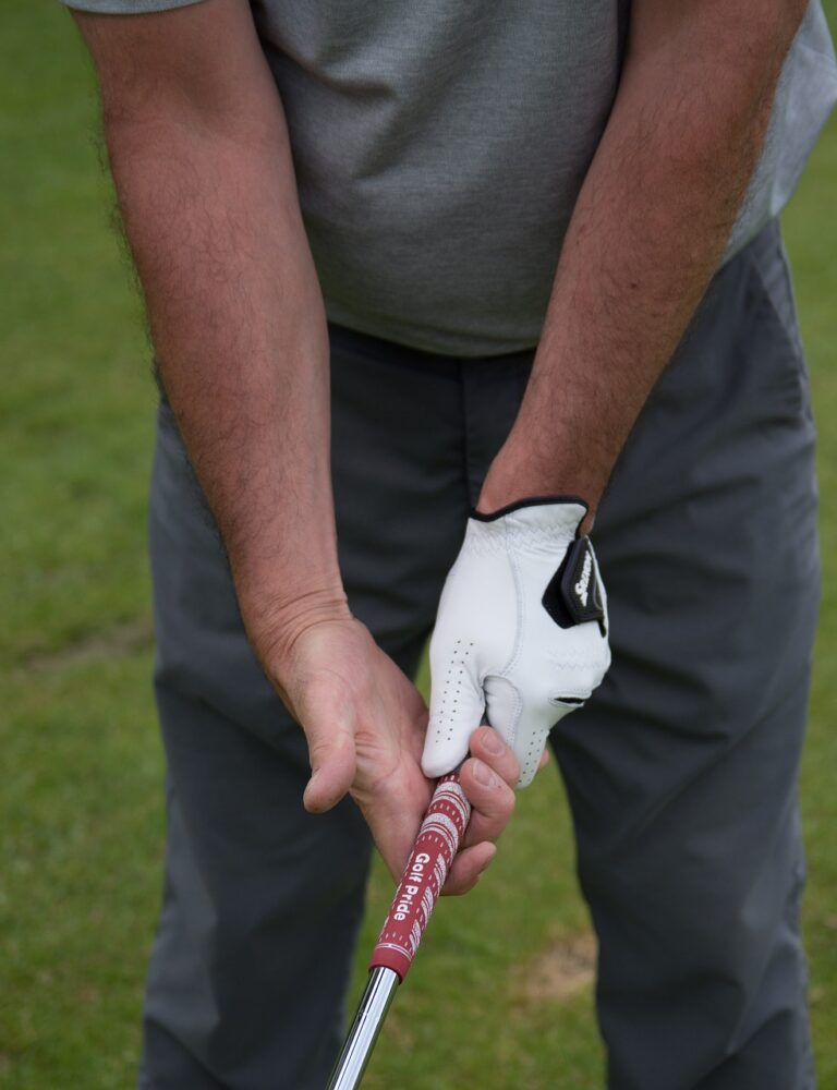 How Grip Golf Club: Master Your Swing with These Tips